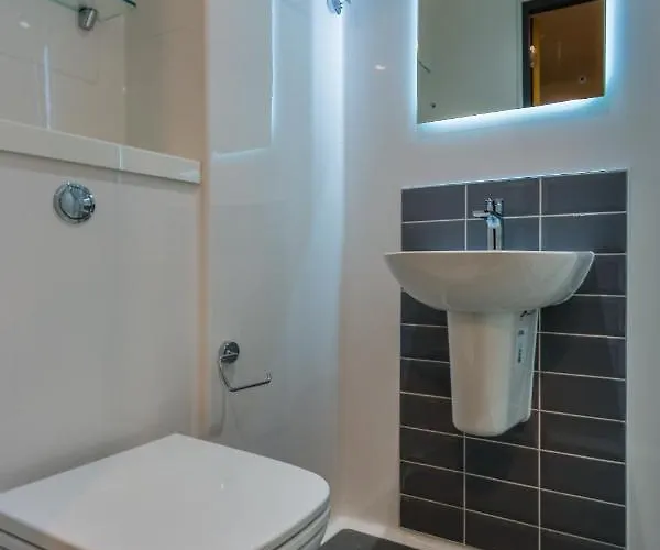 Апартаменты Argyl - Broga House Central Cork Accommodation